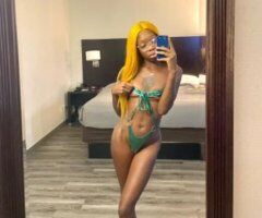 Slim Goddess visiting 💕 Book Me - Image 5