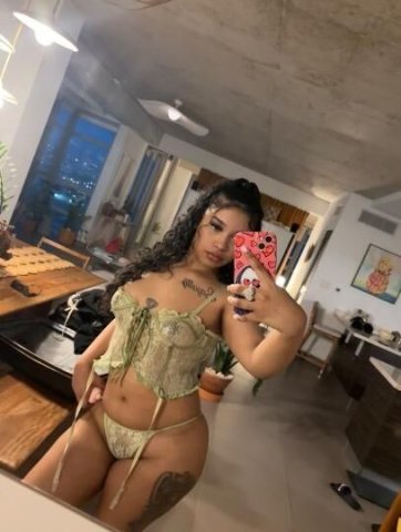 Wett Latinaa💦👅 - 1