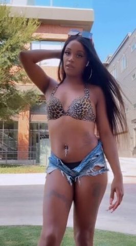 Cum get the 5 🌟 Chanel experience 😻 Here for a good time, not a long time 😉 - 1