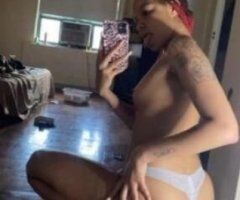 Sexy Petite Yellow Bone 😝 - Image 6