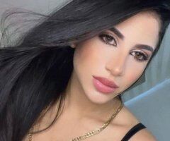 Hola beb soy Valery y me estoy quedando cerca del aereopuerto soy una colombiana Deliciosa y complaciente - Image 3
