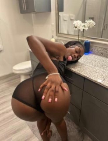 hot girls 🔥🍩🤤 - 1