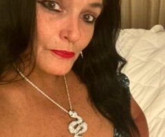 Evansville escorts - I LOVE FACIALS👿