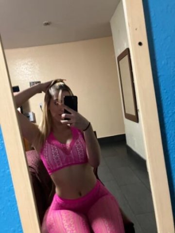 SEARCH FOR FINE PETITE SNOW BUNNY❄IS OVER!! BIG BOOTY🍑 SMALL WAIST😍 OUTCALLS! - 1
