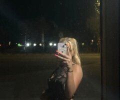 SEARCH FOR FINE PETITE SNOW BUNNY❄IS OVER!! BIG BOOTY🍑 SMALL WAIST😍 OUTCALLS! - Image 4