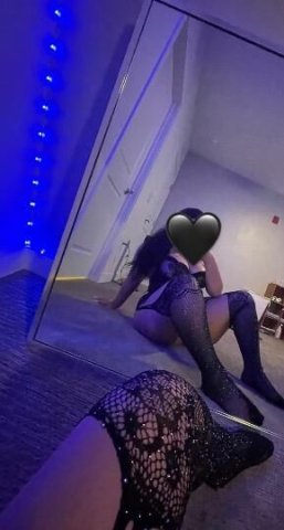 Playful Playmate 😍💦 - 1