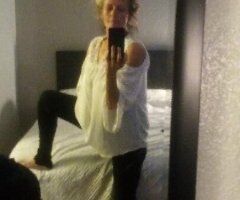 kneeneland fall specials; Massage/ bi teams available! - Image 9