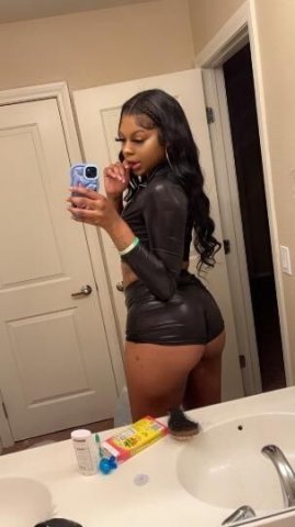 INCALLS AVAILABLE😏 - 1