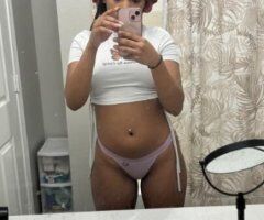 Los Angeles escorts - pretty wet pussy