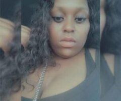 Looking for some entertainment 👀👀 - Image 2