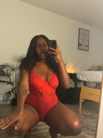 Hottie with a bodyyy Cum have Some fun 💦😘 - 1