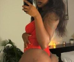 Hottie with a bodyyy Cum have Some fun 💦😘 - Image 2
