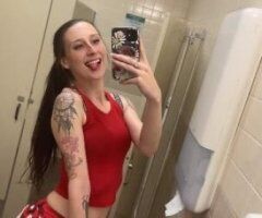 i finally am back !! MILF peaches 🩷😜 i dont rush , i'm actually real , come chat and catch a vibe with me and enjoy eachother - Image 8