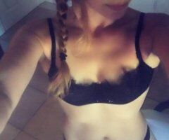 Blonde Bombshell - Image 4