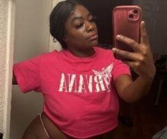 Big Booty Thick short Nigerian African Ebony AVAILABLE 24/7 🍑🍆💦 - Image 5