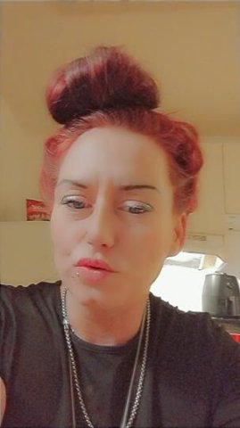 Red Heads R Better Then The Rest (i also have a room4rent Its A AirBNB I Pay Daily) - 1