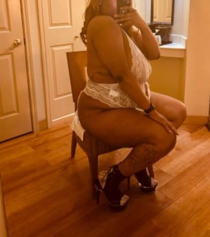 MISS KAYLA HERE READY TO PLAY 😜 - 1