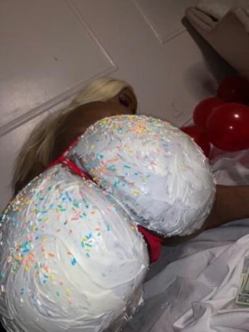 🤩 Indulge in an UNFORGETTABLE EXPERIENCE!! 🤩 Busty & Flirty babee - 1