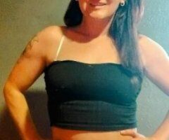 Kansas City escorts - Let a REAL WOMAN take care of your needs!!