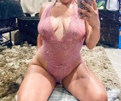 HOT BRUNETTE 23 YEARS OLD - Image 3