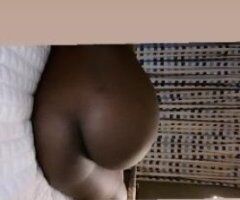 pretty chocolate & petite. nice titties , nice ass & juicy pink pussy 🥳🐈🌊💦 - Image 4