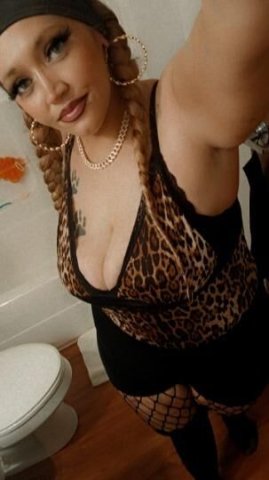 ITS MY BIRTHDAYY DADDY COME SHOW ME HOW A REAL MAN SPOILS TRUE BADDIE, BLOW A BAG & I PROMISE APPRECIATION NEVER GOES UNNOTICED😘😜 Brooke's Back With New Up To Date Pics Aswell. - 1