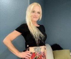 blue eyed all natural lady next door - Image 2