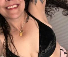 I'm the woman you've been looking for You don't have to look any further Gentleman only 50+ Sexy sweet you'll love it comfortable home to meet in no interruptions no rush - Image 2