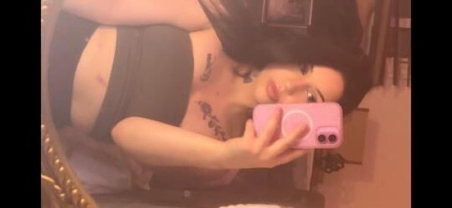 lets make some new years memories!! Sexy petite! - 1