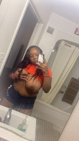❤😍😍Thick curvy sexy down to earth women with a smile that will make you fall in love. - 1