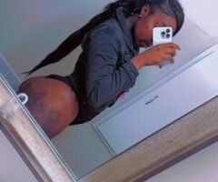 Milwaukee escorts - Chocolate Drop 🍫💦 Outcalls!