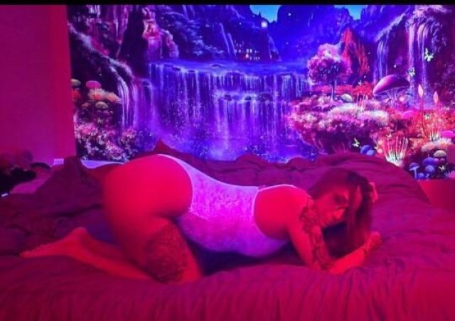 💦Bring Your Dick To Me and Hit My Pussy👅,Life Is Like A Dick...When it Gets Hard...F**K IT 👅Available 24/7 💦 - 1