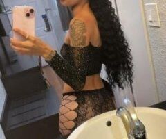 Sacramento escorts - Pretty Mamii Available