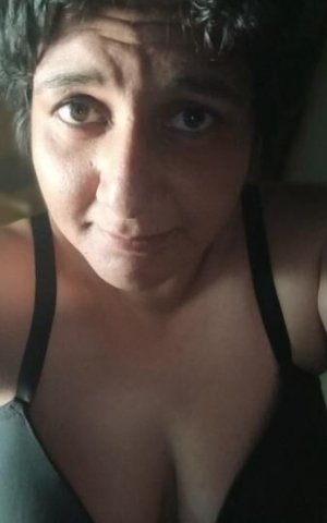 adventurous Queen - 1