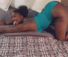 BigMomma wants you to come play in her wet box... - Image 2