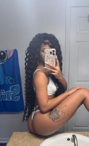 sexy latina - 1