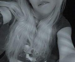 2 Girls 30 mins $150 /// $80 QV INCALL SPECIAL - Image 4