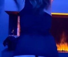 Chicago escorts - TALL CURVY REDHEADED MILF with TRIPLE G's