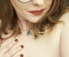 Geeky Petite Blonde 📍PIN-UP📍 Girl-Next-Door! (Reviewed + Verified!) - Image 5
