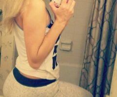 Toledo escorts - Blonde pretty face slim waist beauty