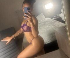 pretty & petite 💦 - Image 2