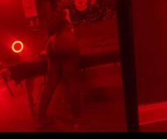 2 ladies avaible now ! doing deals - Image 2