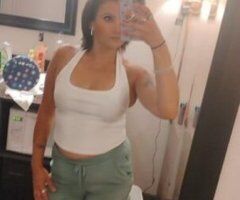 Racine escorts - Cum have some wild freaky fun 💦😘💋 HumppppDayyyy 🐪❤INCALL Special!! 280 H & 175 HH & 110 QV 🥰😘