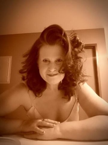 Lonely, sexy, loving, needing sum fun cum help - 1