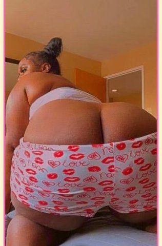 THE ONE AND ONLY 😩💦🙆🏽♀ Ready for you 24/7 ⏰ - 1