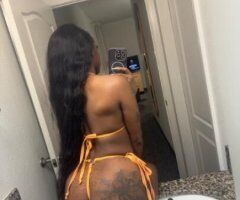 🫵🏾🧏🏾‍♀ - Image 2
