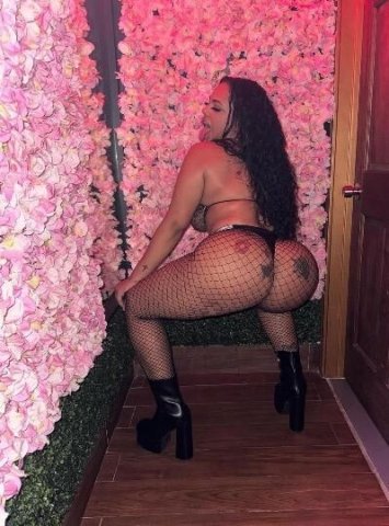 Hot Girl - 1