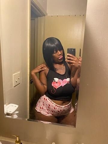 BIG BOOTY 🍑WITH THE WETTEST🌊💦💧CAT🐱N FIREST🔥HEAD INTOWN👅 - 1