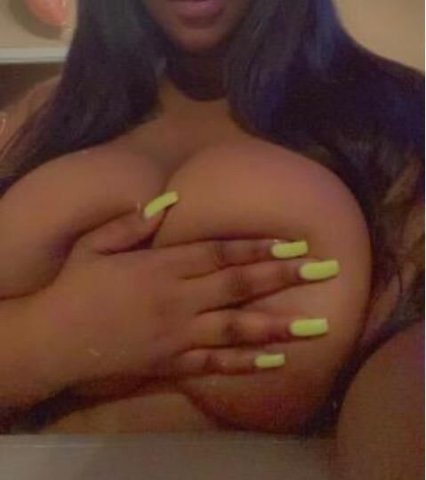 😏 come play with these big ass tittys - 1