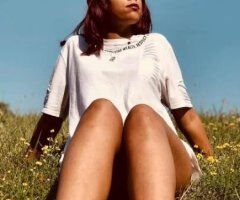 Louisville escorts - Busty brunette Baddie